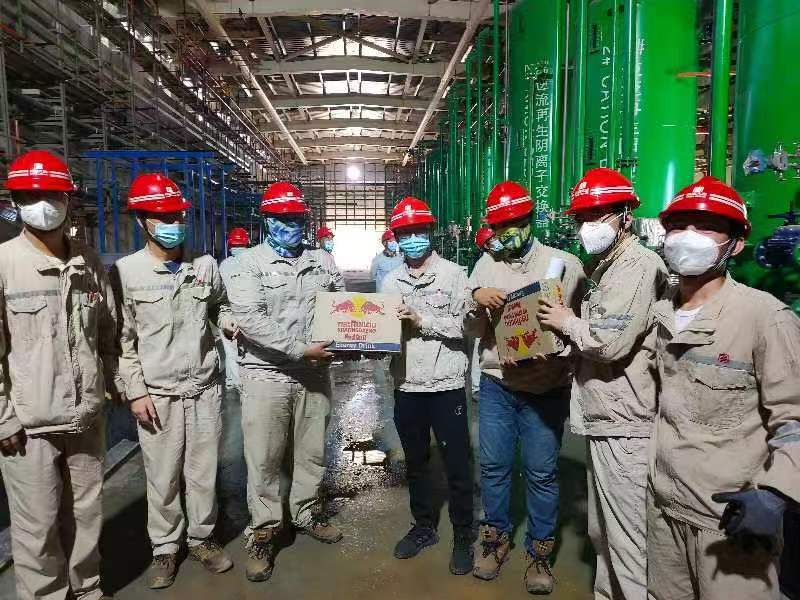 米拉务公司开展现场送清凉活动1.jpg